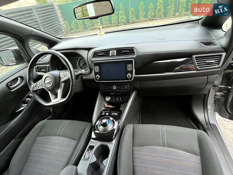 Хэтчбек Nissan Leaf 2022 в Черновцах