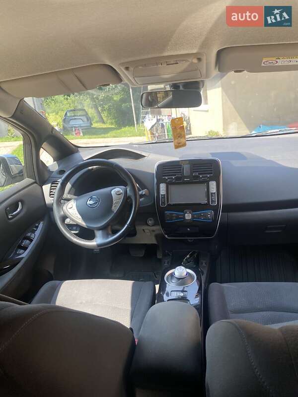 Хетчбек Nissan Leaf 2013 в Кіцмані