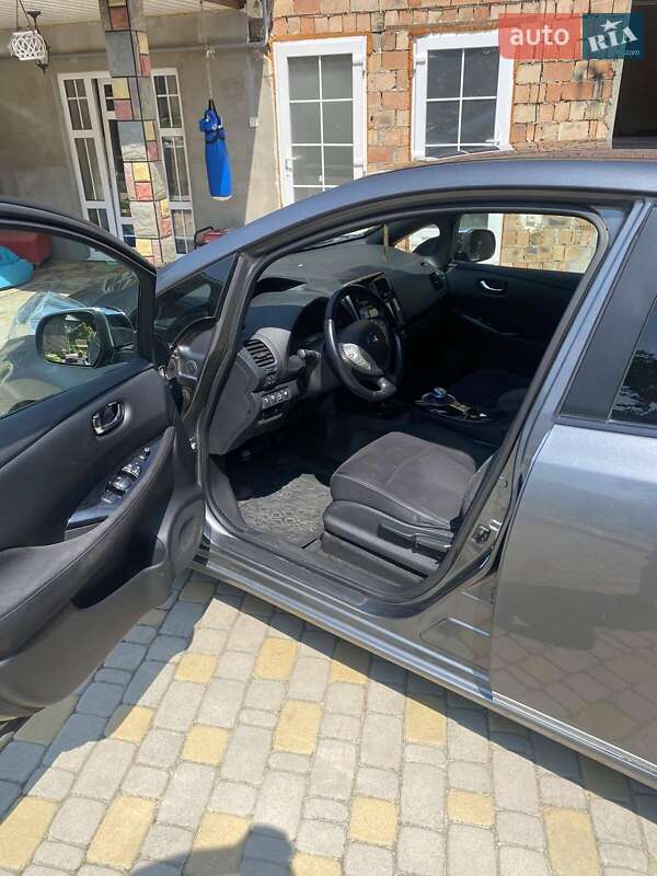 Хетчбек Nissan Leaf 2013 в Кіцмані