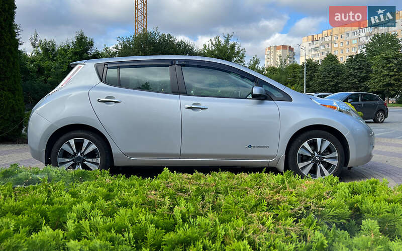 Хэтчбек Nissan Leaf 2016 в Львове