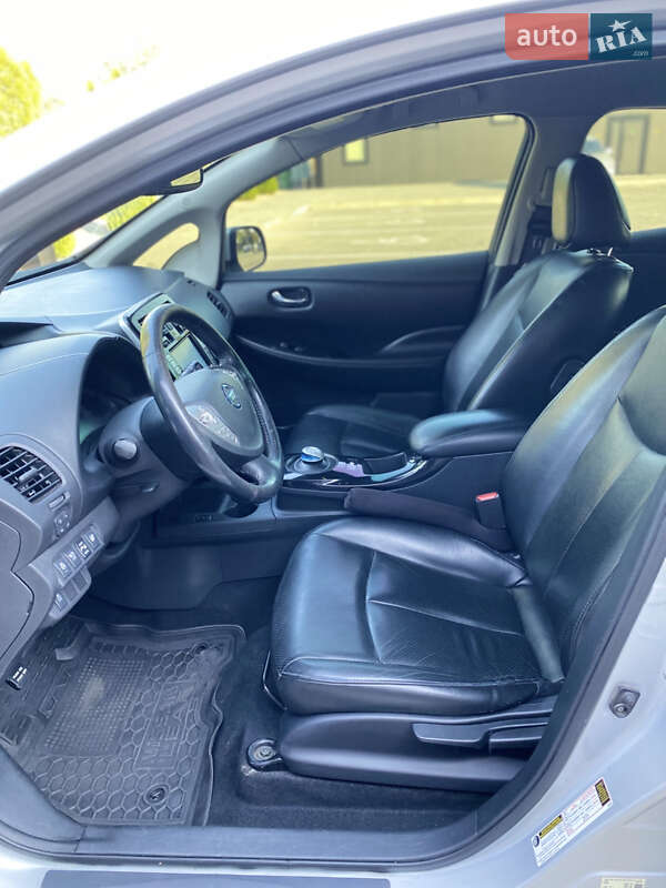 Хэтчбек Nissan Leaf 2014 в Кременчуге