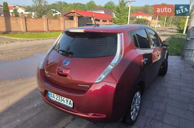 Хэтчбек Nissan Leaf 2015 в 