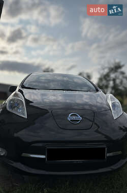 Хетчбек Nissan Leaf 2014 в Івано-Франківську