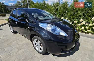 Хетчбек Nissan Leaf 2012 в Дніпрі
