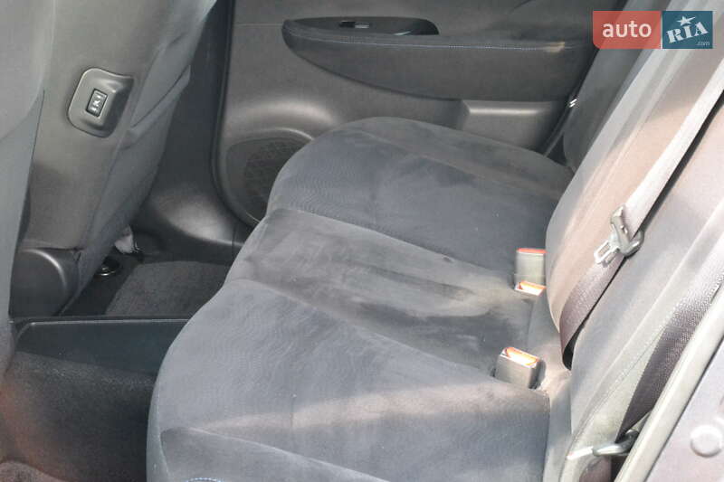 Хетчбек Nissan Leaf 2014 в Луцьку