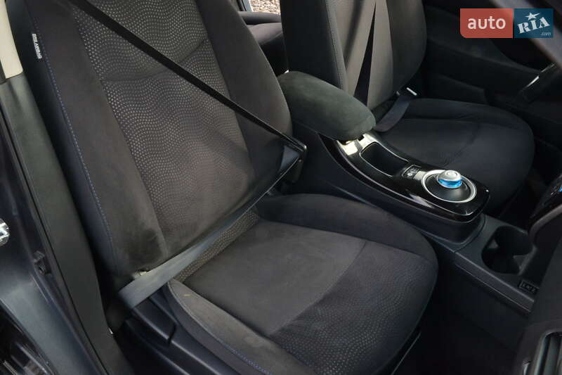 Хетчбек Nissan Leaf 2014 в Луцьку