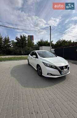 Хэтчбек Nissan Leaf 2019 в Киеве