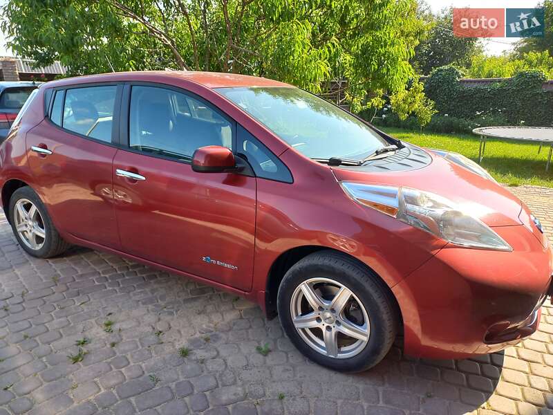 Хэтчбек Nissan Leaf 2014 в Виннице фото 12 Хэтчбек Nissan Leaf 2014 в Виннице
