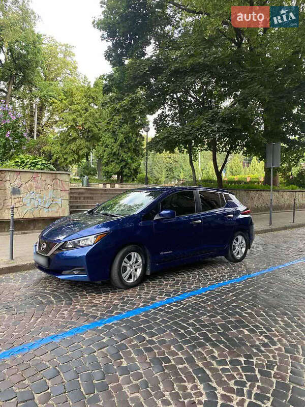 Хэтчбек Nissan Leaf 2018 в Львове