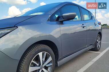Хэтчбек Nissan Leaf 2021 в Днепре