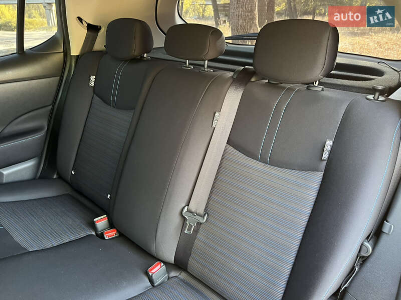 Хэтчбек Nissan Leaf 2018 в Кобеляках