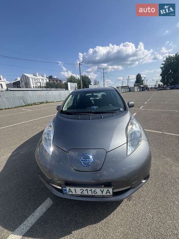 Хэтчбек Nissan Leaf 2014 в Белогородке