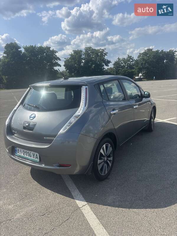 Хэтчбек Nissan Leaf 2014 в Белогородке