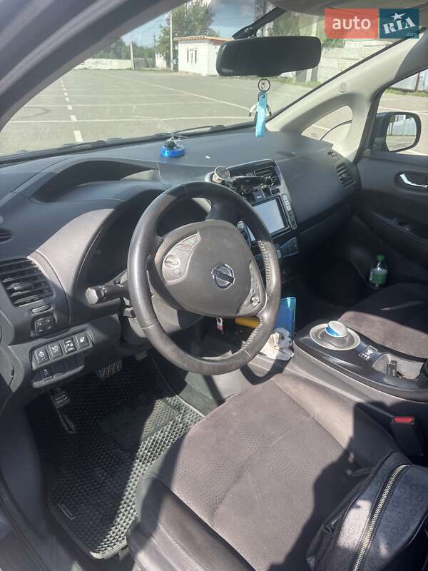 Хэтчбек Nissan Leaf 2014 в Белогородке