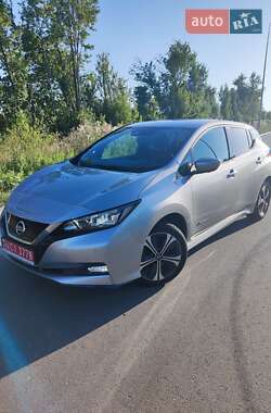 Хэтчбек Nissan Leaf 2020 в Хмельницком