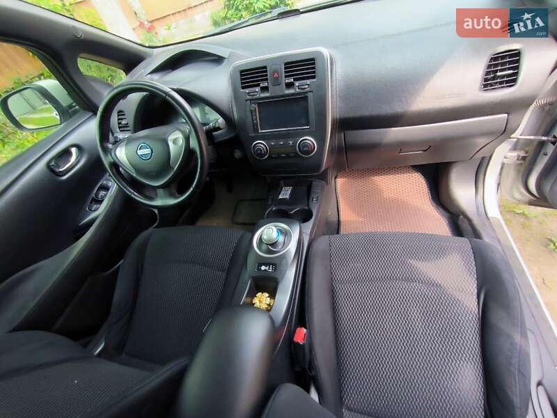 Хэтчбек Nissan Leaf 2014 в Вашковцах