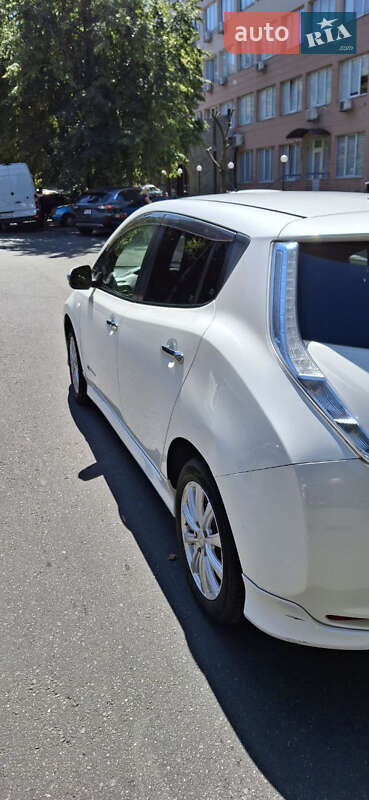 Хэтчбек Nissan Leaf 2014 в Одессе