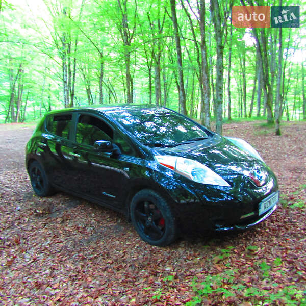 Хэтчбек Nissan Leaf 2014 в Ужгороде