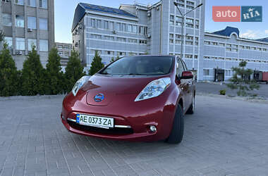 Хетчбек Nissan Leaf 2012 в Дніпрі