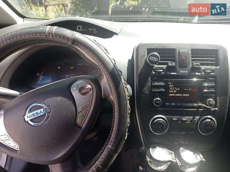 Хэтчбек Nissan Leaf 2014 в Днепре