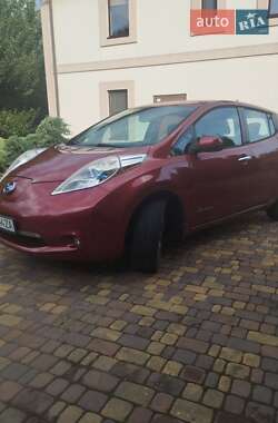 Хетчбек Nissan Leaf 2014 в Дніпрі