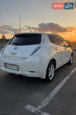 Хетчбек Nissan Leaf 2013 в Києві