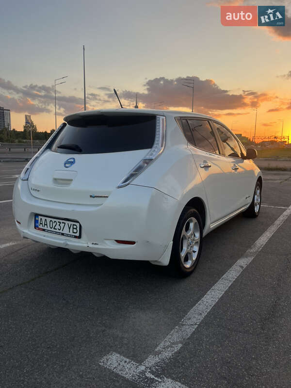 Хэтчбек Nissan Leaf 2013 в Киеве фото 4 Хэтчбек Nissan Leaf 2013 в Киеве