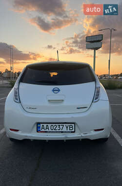 Хетчбек Nissan Leaf 2013 в Києві
