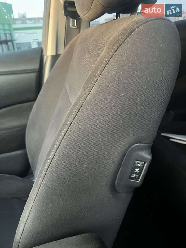 Хэтчбек Nissan Leaf 2013 в Киеве фото 12 Хэтчбек Nissan Leaf 2013 в Киеве