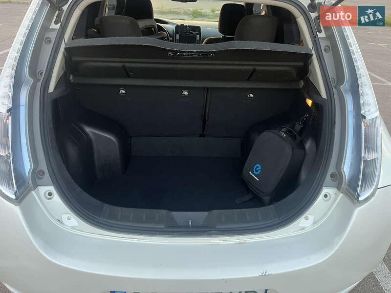 Хэтчбек Nissan Leaf 2013 в Киеве фото 13 Хэтчбек Nissan Leaf 2013 в Киеве