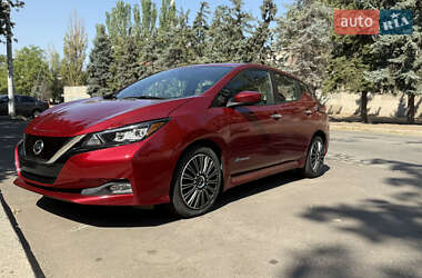 Хетчбек Nissan Leaf 2019 в Миколаєві