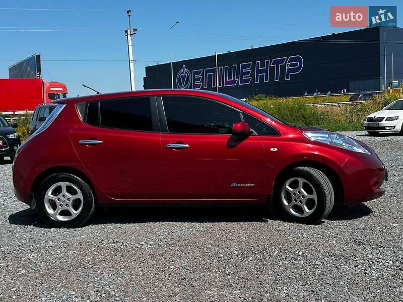Хэтчбек Nissan Leaf 2012 в Львове