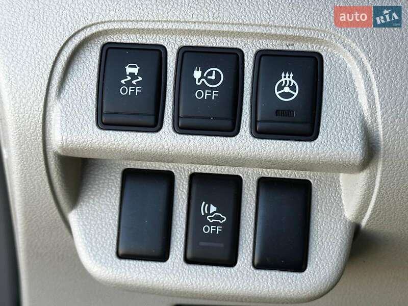 Хэтчбек Nissan Leaf 2012 в Львове