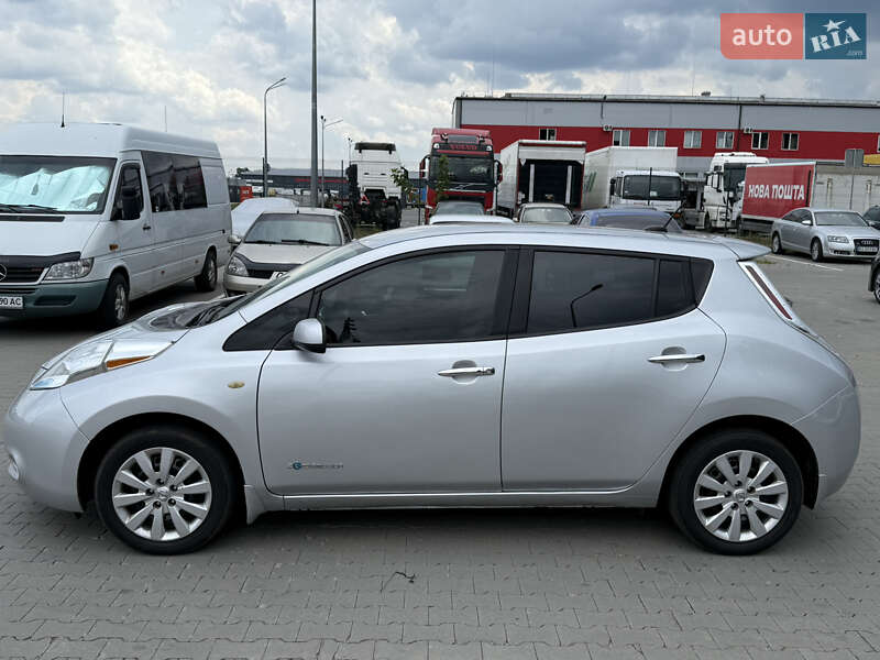 Хетчбек Nissan Leaf 2015 в Чернігові