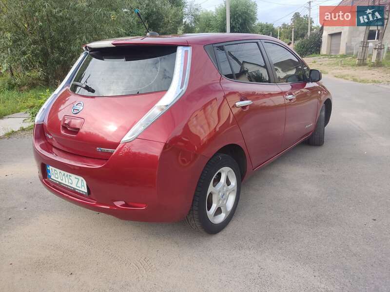 Хэтчбек Nissan Leaf 2011 в Виннице