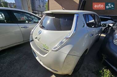 Хэтчбек Nissan Leaf 2016 в Днепре