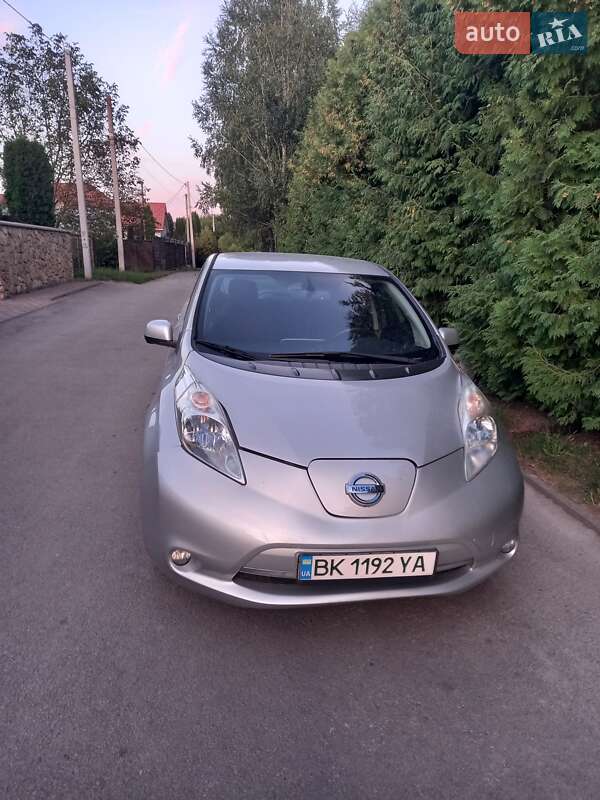 Nissan Leaf 2014