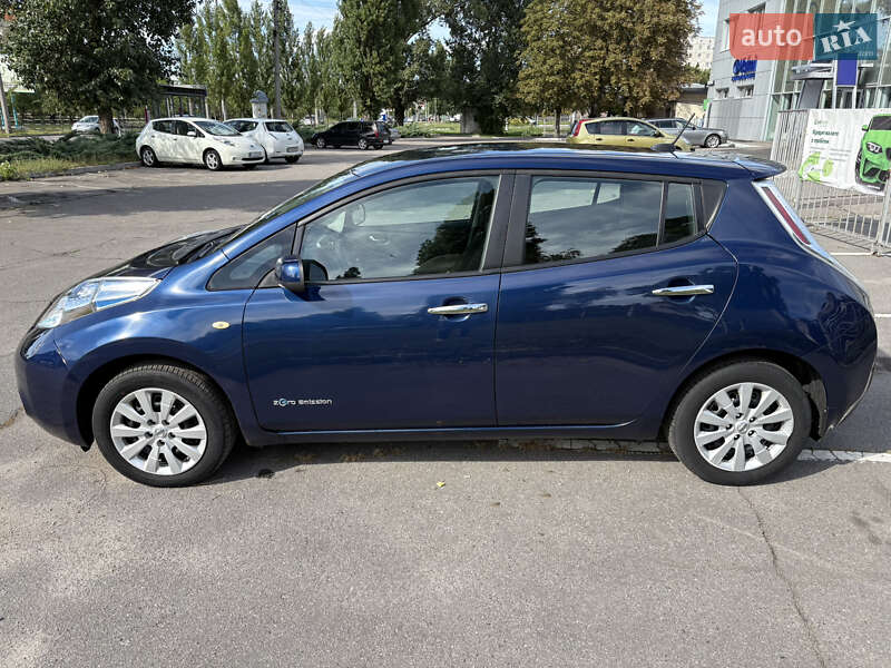 Хэтчбек Nissan Leaf 2016 в Кременчуге