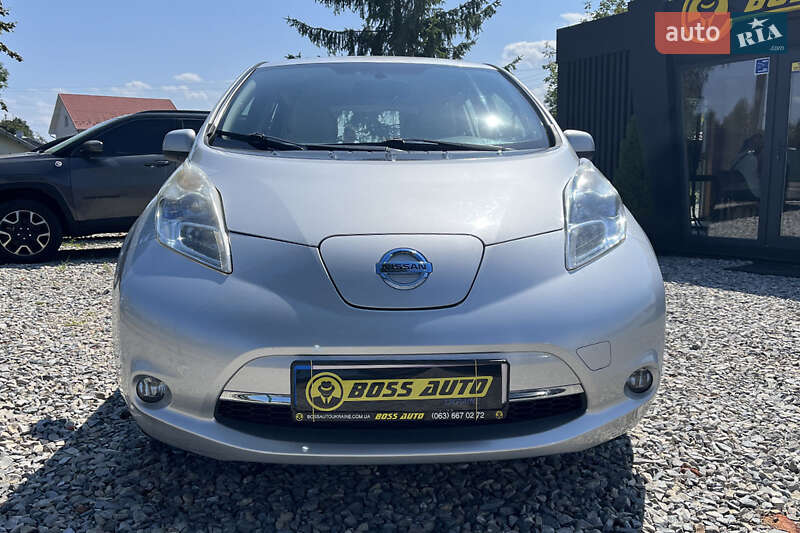 Хэтчбек Nissan Leaf 2011 в Коломые