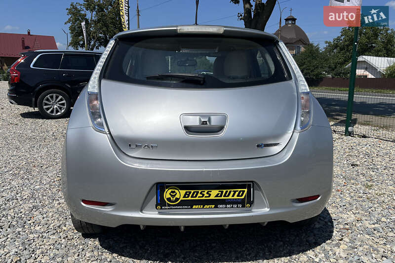 Хэтчбек Nissan Leaf 2011 в Коломые