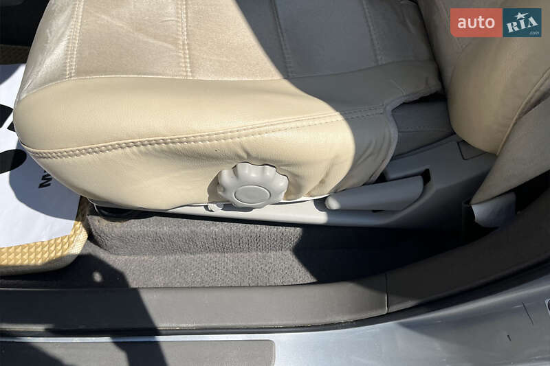 Хэтчбек Nissan Leaf 2011 в Коломые