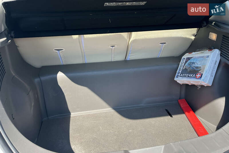 Хэтчбек Nissan Leaf 2011 в Коломые