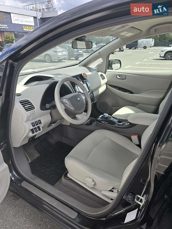 Хэтчбек Nissan Leaf 2012 в Киеве