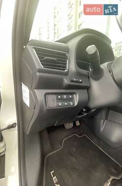 Хэтчбек Nissan Leaf 2019 в Каменском