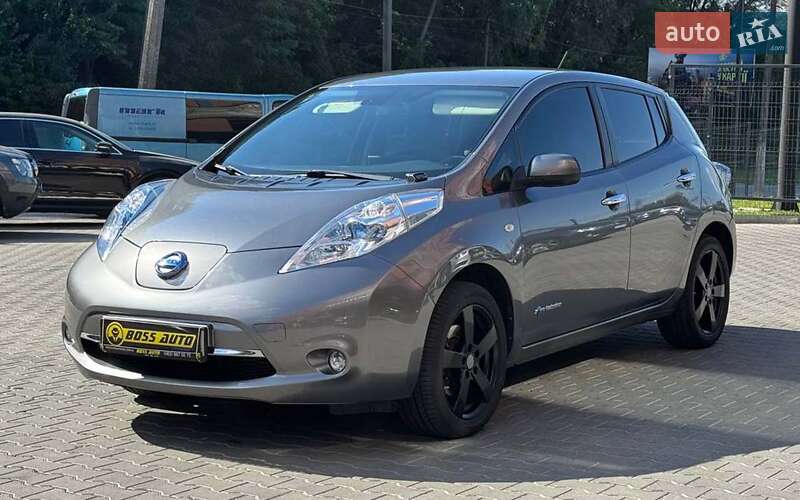 Хэтчбек Nissan Leaf 2015 в Черновцах
