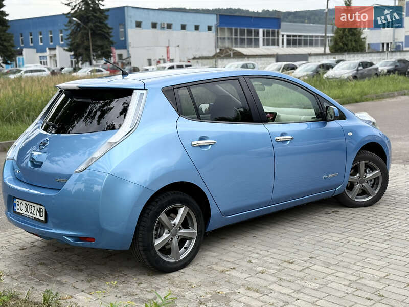 Хетчбек Nissan Leaf 2011 в Львові