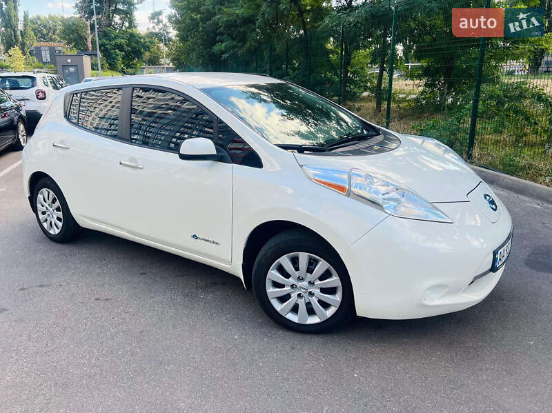Хэтчбек Nissan Leaf 2015 в Киеве фото 3 Хэтчбек Nissan Leaf 2015 в Киеве