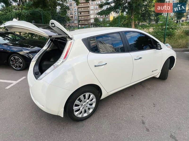 Хэтчбек Nissan Leaf 2015 в Киеве фото 8 Хэтчбек Nissan Leaf 2015 в Киеве