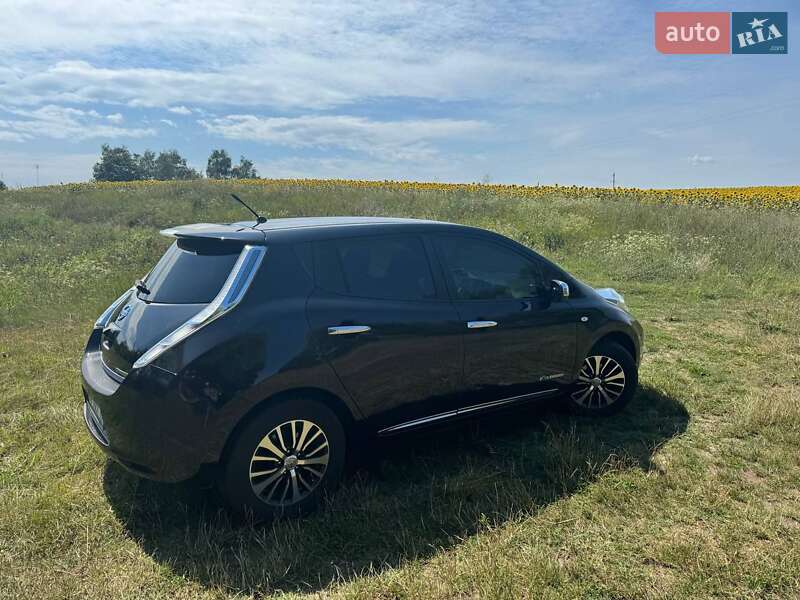 Хэтчбек Nissan Leaf 2014 в Змиеве