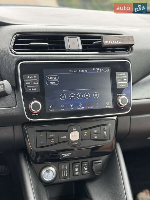 Хэтчбек Nissan Leaf 2023 в Черновцах